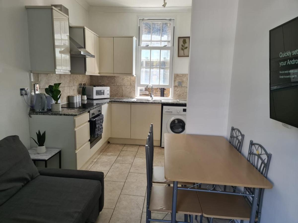 "Bright & Spacious" 3 Bedroom Flat By Kings Cross, St Pancras Station!!!!64 لندن المظهر الخارجي الصورة