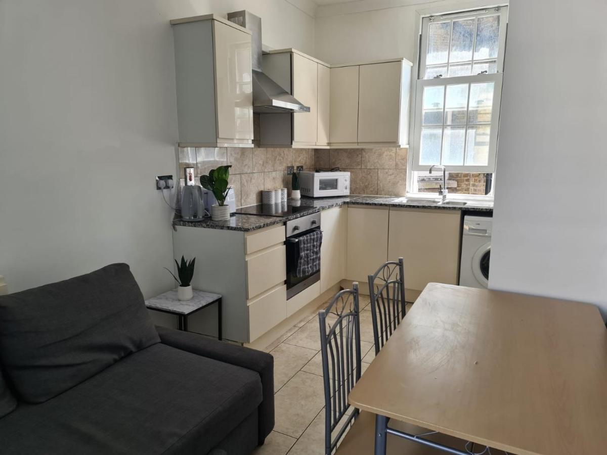 "Bright & Spacious" 3 Bedroom Flat By Kings Cross, St Pancras Station!!!!64 لندن المظهر الخارجي الصورة