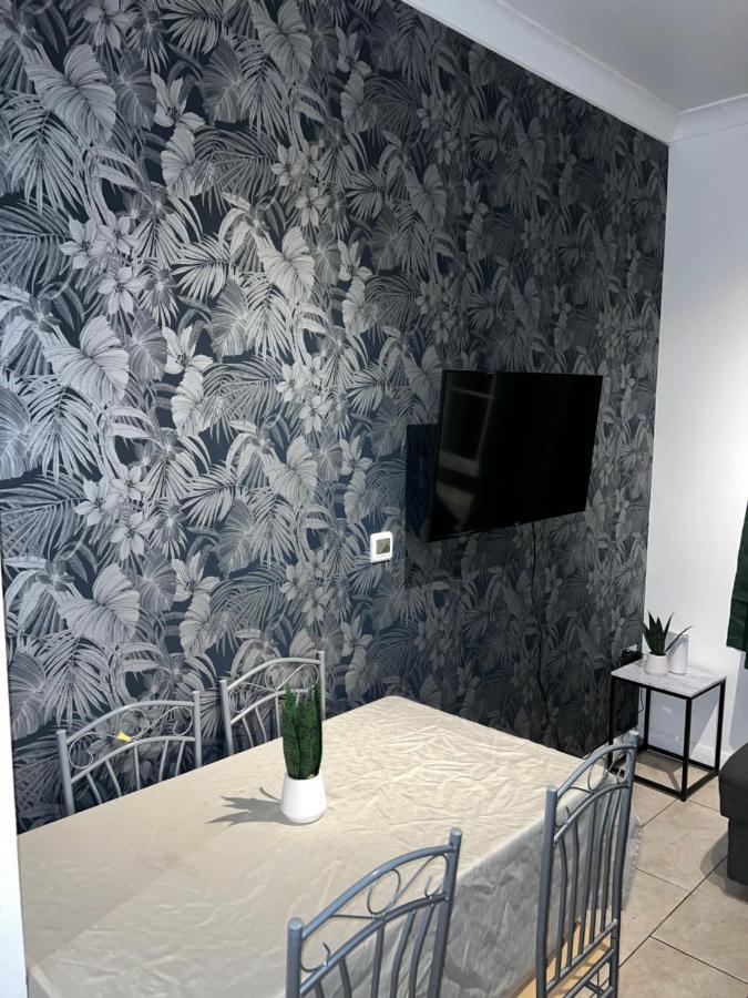"Bright & Spacious" 3 Bedroom Flat By Kings Cross, St Pancras Station!!!!64 لندن المظهر الخارجي الصورة