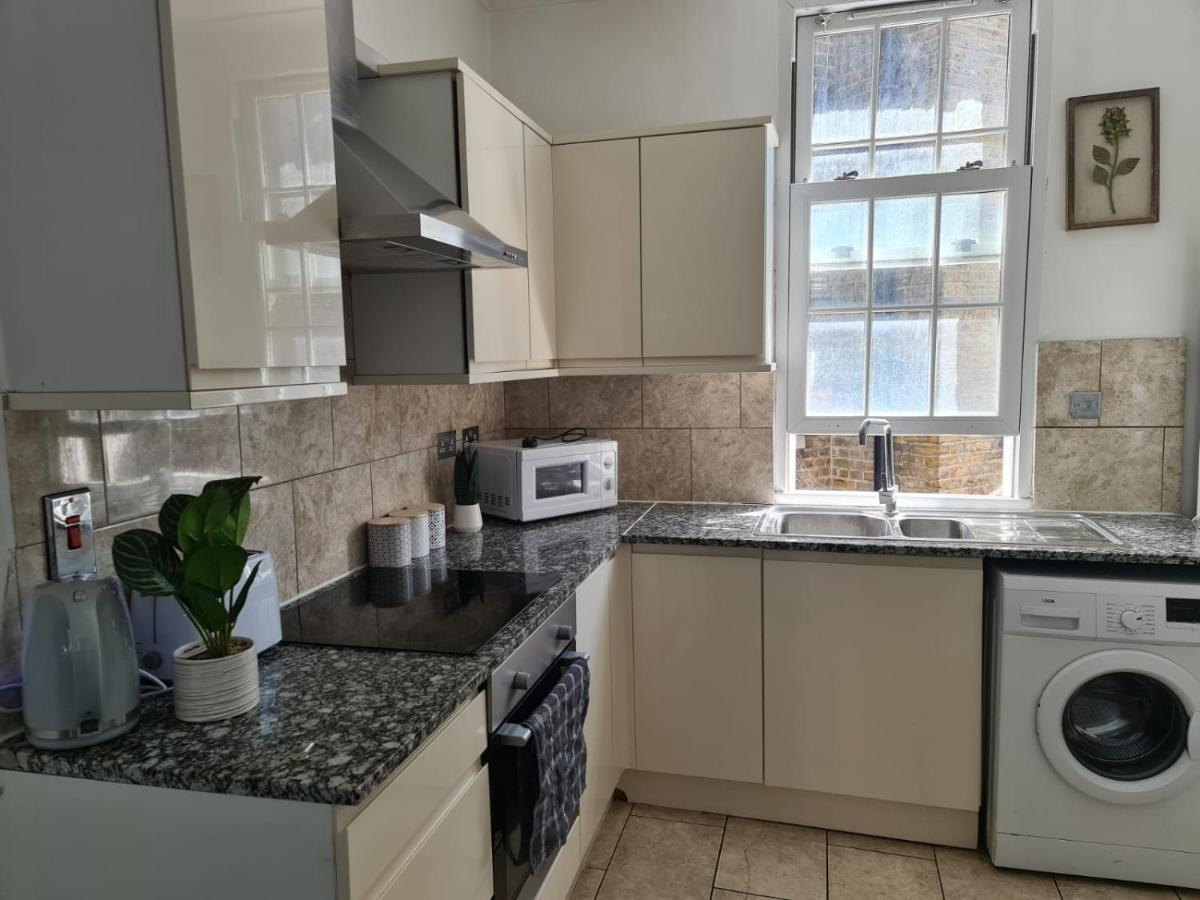 "Bright & Spacious" 3 Bedroom Flat By Kings Cross, St Pancras Station!!!!64 لندن المظهر الخارجي الصورة
