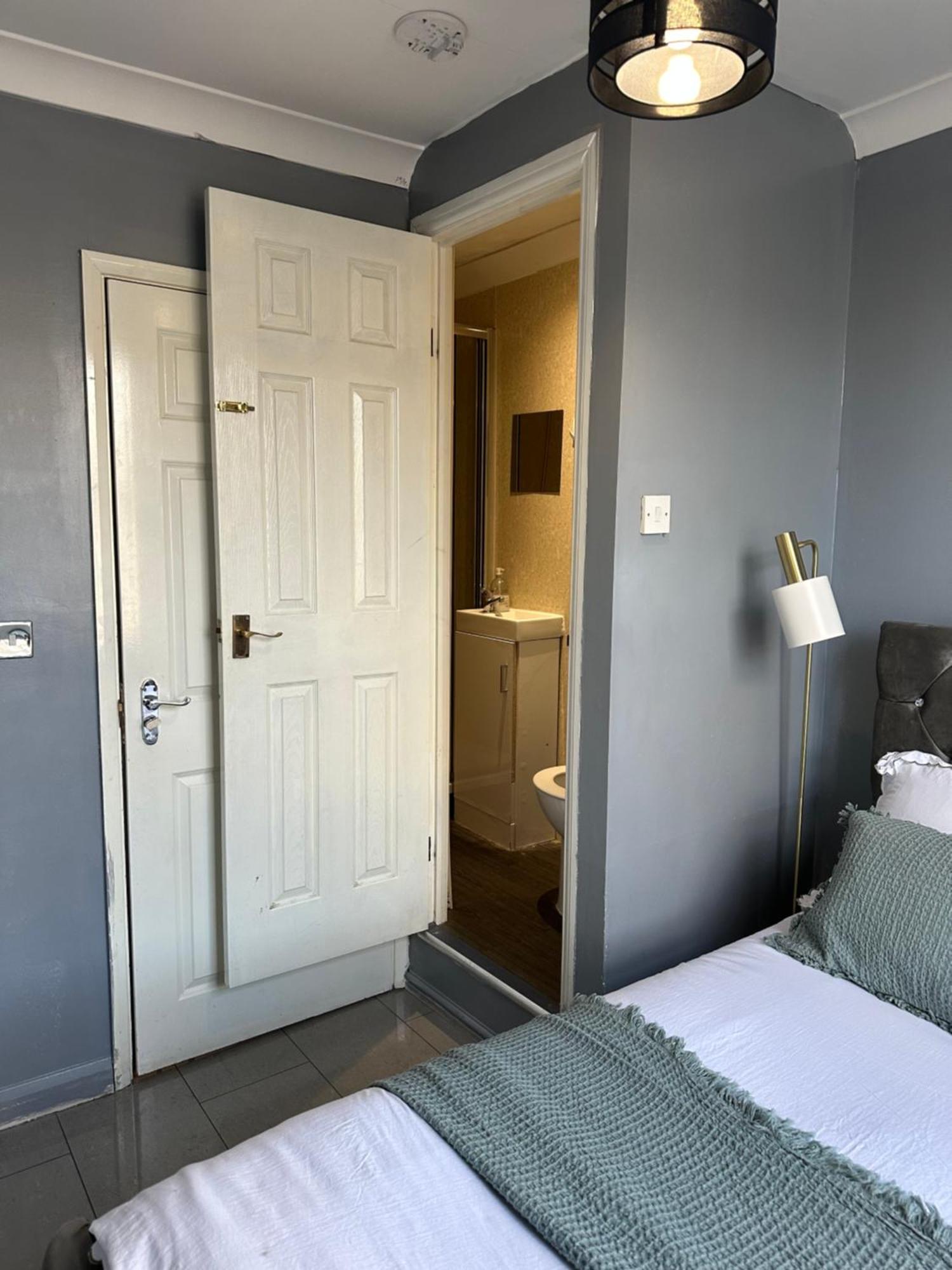 "Bright & Spacious" 3 Bedroom Flat By Kings Cross, St Pancras Station!!!!64 لندن المظهر الخارجي الصورة
