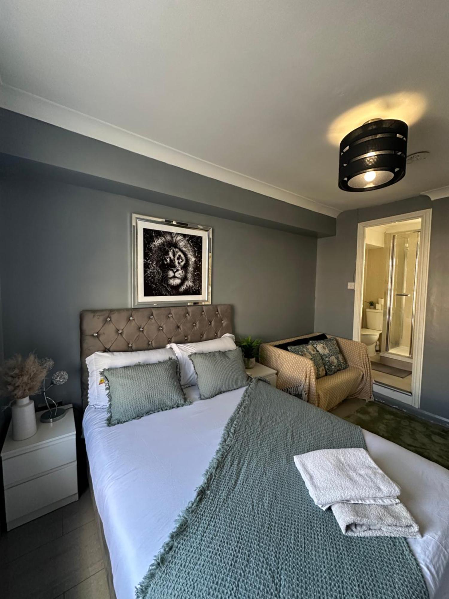"Bright & Spacious" 3 Bedroom Flat By Kings Cross, St Pancras Station!!!!64 لندن المظهر الخارجي الصورة
