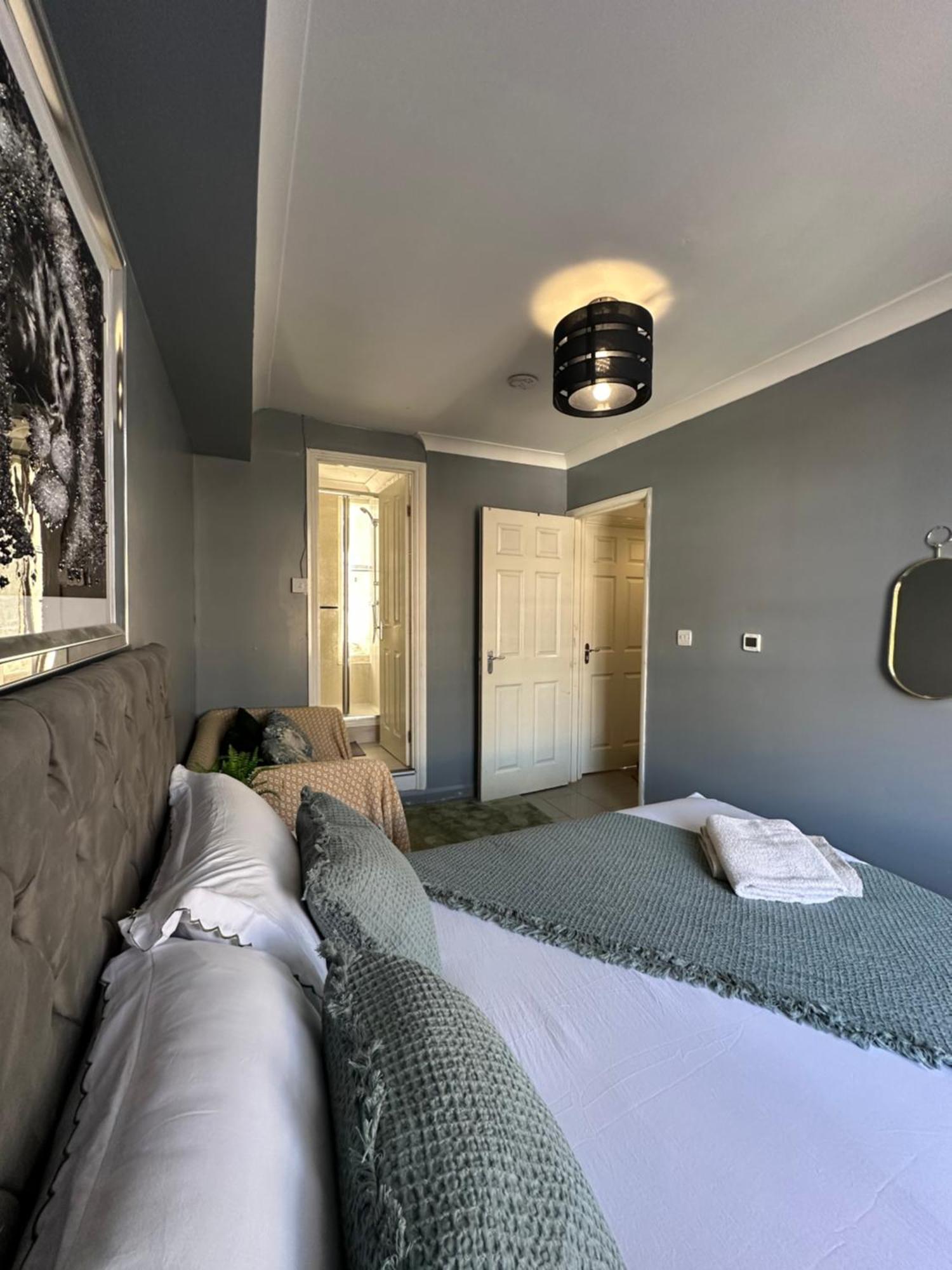 "Bright & Spacious" 3 Bedroom Flat By Kings Cross, St Pancras Station!!!!64 لندن المظهر الخارجي الصورة