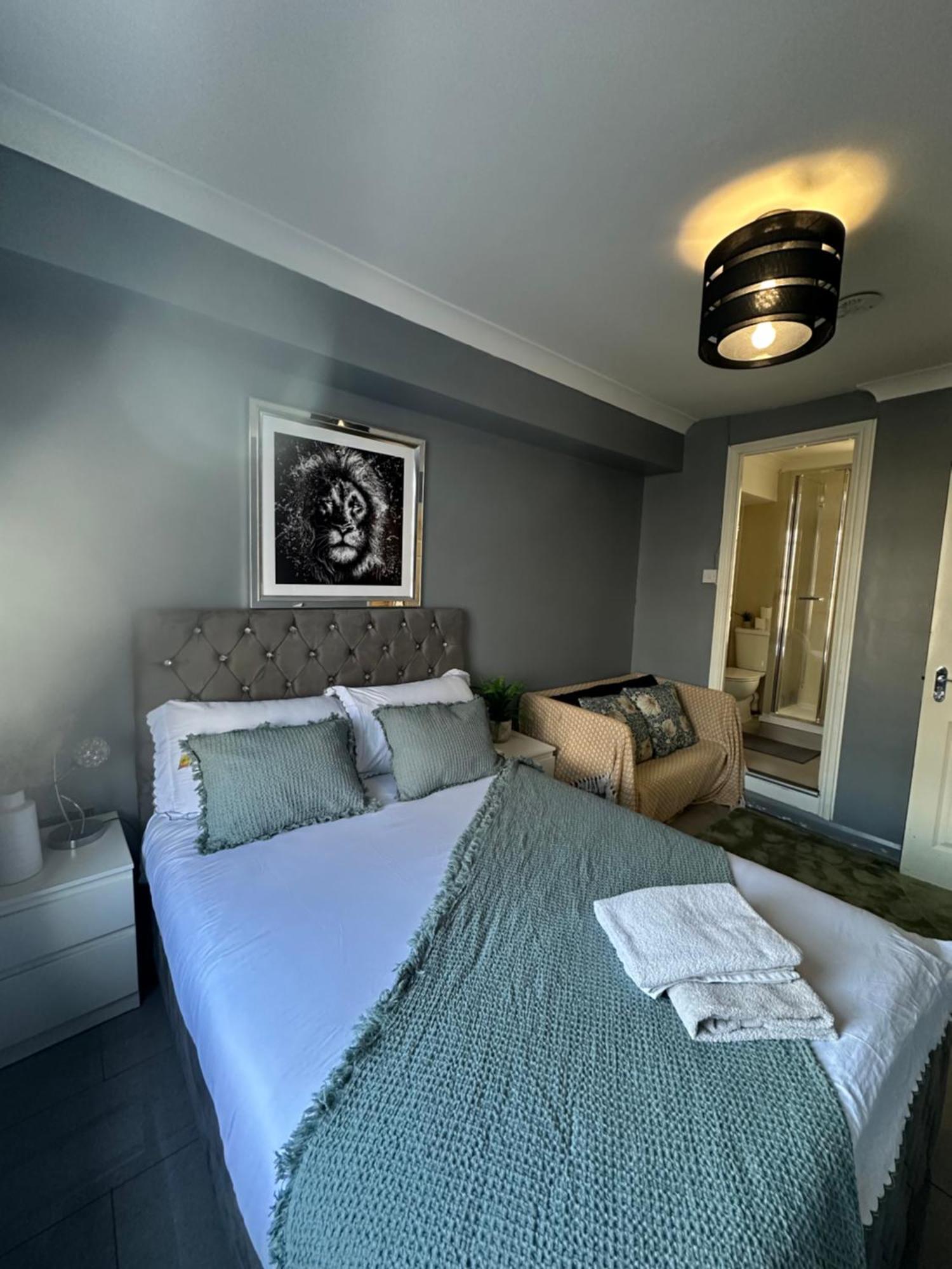 "Bright & Spacious" 3 Bedroom Flat By Kings Cross, St Pancras Station!!!!64 لندن المظهر الخارجي الصورة