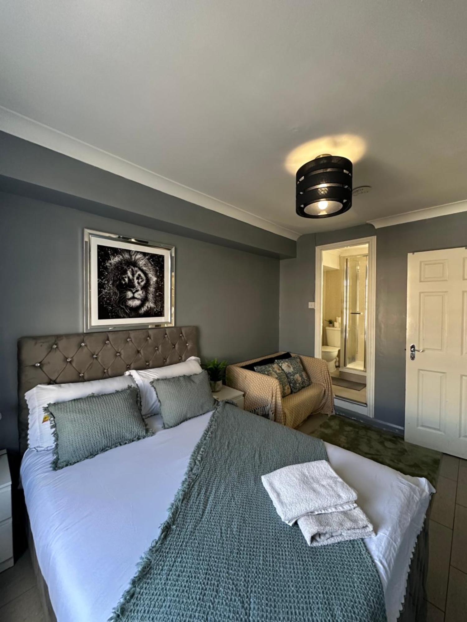 "Bright & Spacious" 3 Bedroom Flat By Kings Cross, St Pancras Station!!!!64 لندن المظهر الخارجي الصورة
