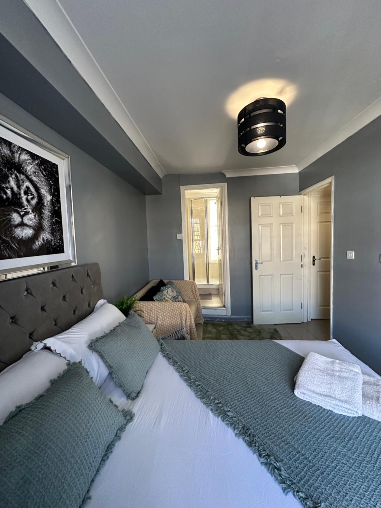 "Bright & Spacious" 3 Bedroom Flat By Kings Cross, St Pancras Station!!!!64 لندن المظهر الخارجي الصورة